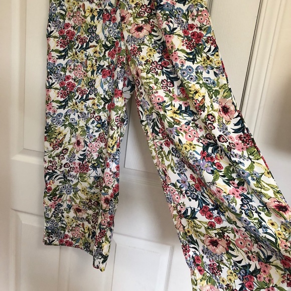 NWT, H&M Floral Crop Pants, Size 4 - Picture 7 of 7
